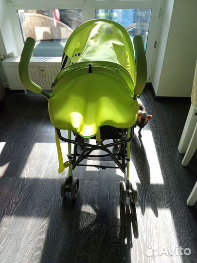 Прогулочная коляска трость