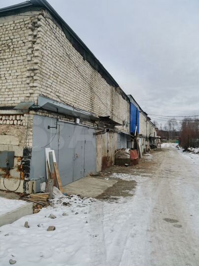 Гараж, > 30 м²