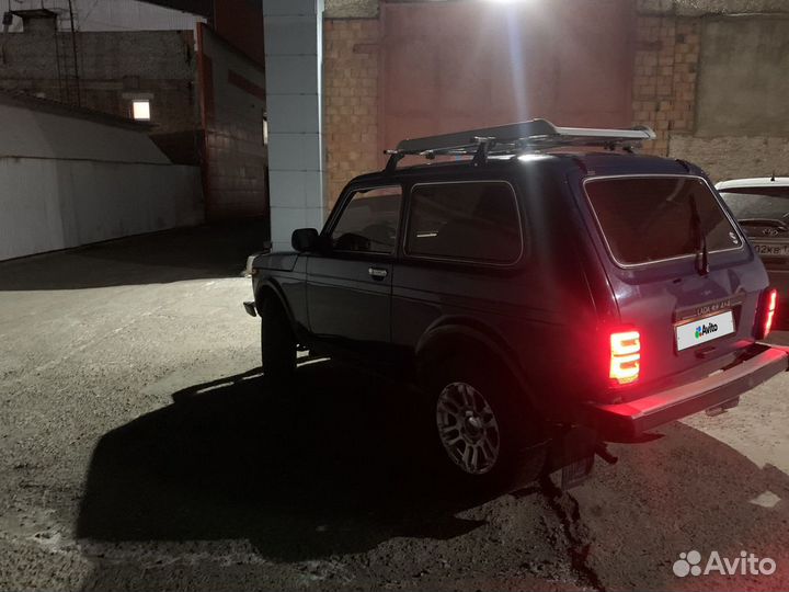 LADA 4x4 (Нива) 1.7 МТ, 2012, 400 000 км