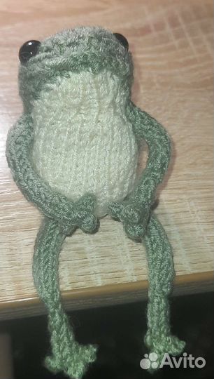 Вязаная лягушка
