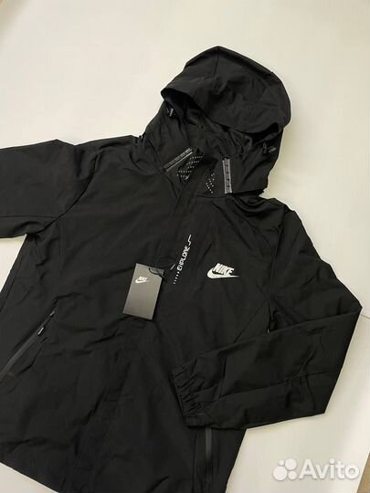 Ветровка Nike водоотталкивающая