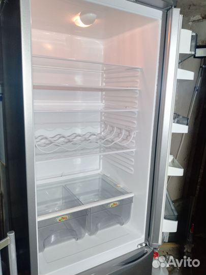 Холодильник Атлант, 2 метра, большой