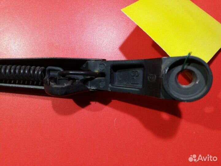 Поводок стеклоочистителя передний правый Daewoo