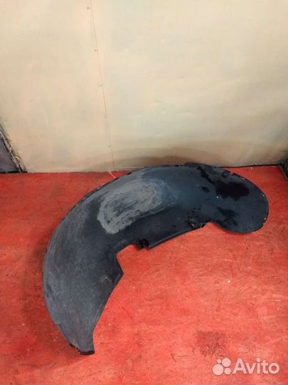 Подкрылок локер задний левый Туарег 1 2004
