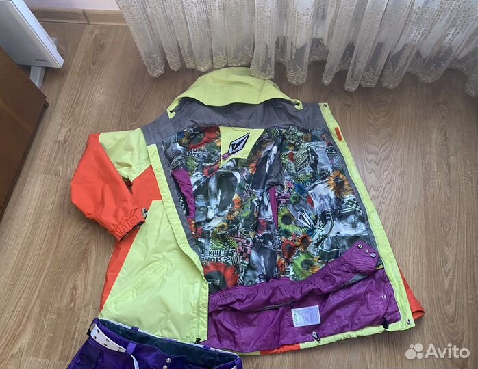 Горнолыжный костюм