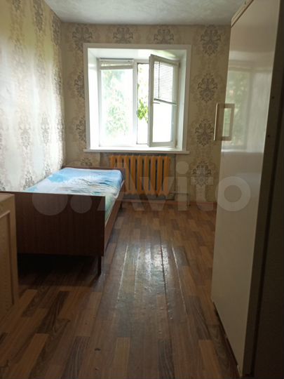 Комната 12 м² в 5-к., 4/4 эт.