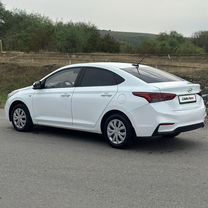 Hyundai Solaris 1.4 AT, 2019, 187 000 км, с пробегом, цена 1 120 000 руб.