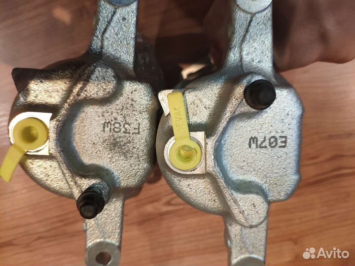 BHW 379/380 суппорт тормозной правый/левый Opel