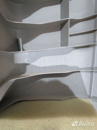 Обшивка стойки Mitsubishi Outlander XL