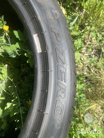 Pirelli P Zero 295/35 R21
