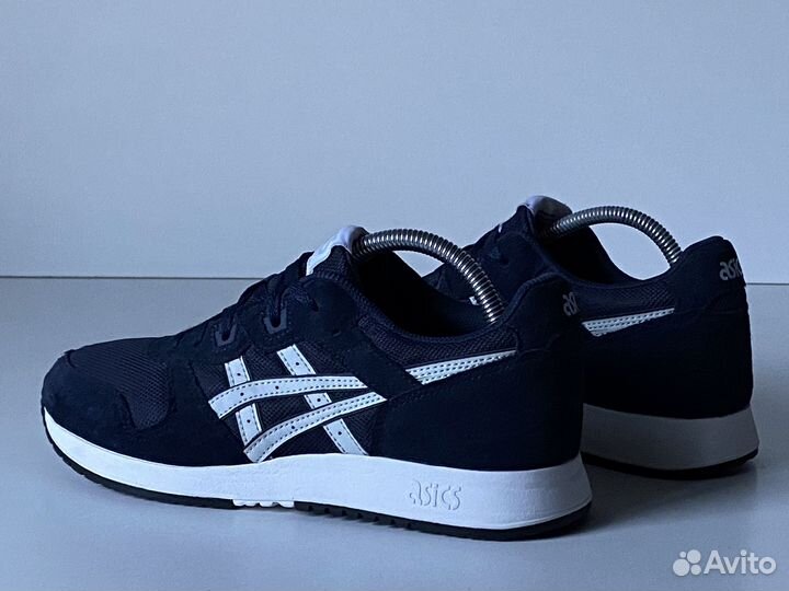 Asics размер 40