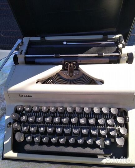 Печатная (пишущая) машинка пп-215-01