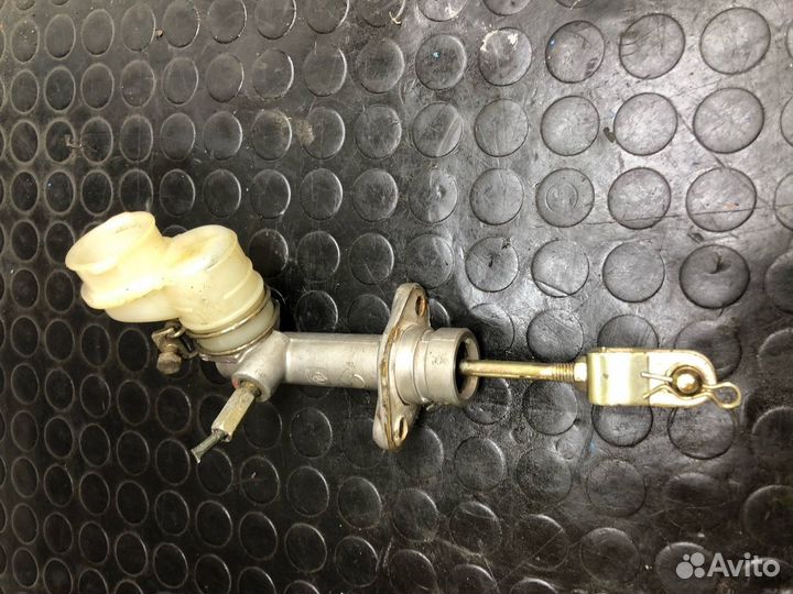 Главный тормозной цилиндр Ssang Yong Rexton