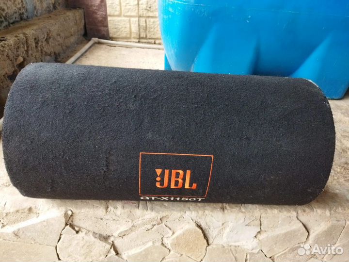 Продам сабвуфер с уселителем в хорошем состоянии