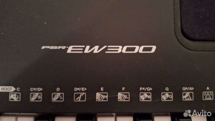 Синтезатор yamaha psr ew 300