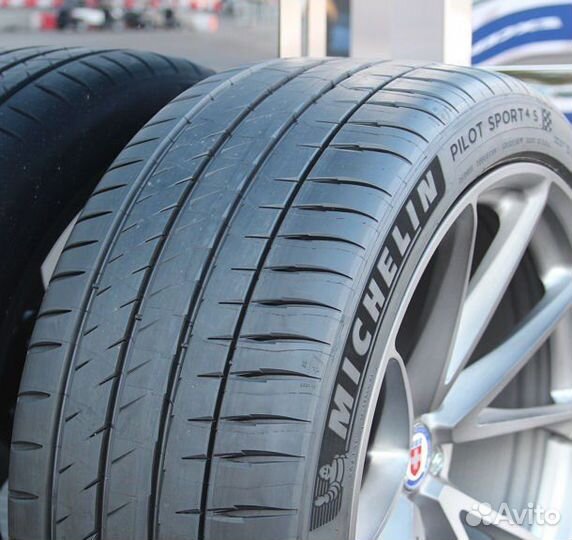 Michelin Pilot Sport 4 S 225/35 R20 90Y