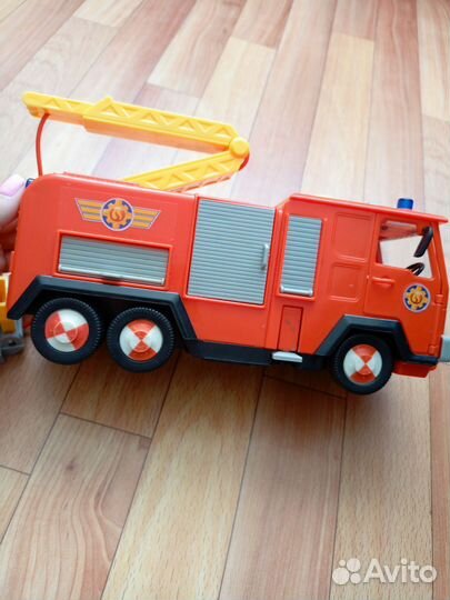 Машина пожарная. Вертолет
