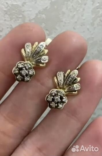 Золотые серьги с бриллиантами