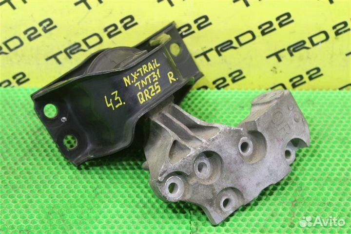 Подушка двигателя правая Nissan X-Trail TNT31