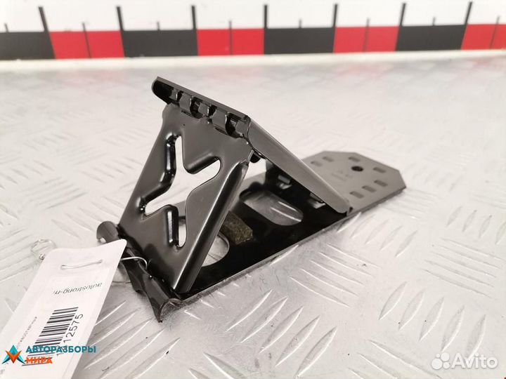 Упор противооткатный Peugeot 3008 2012 9656859180