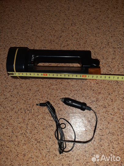 Фонарь автомобильный дорожный