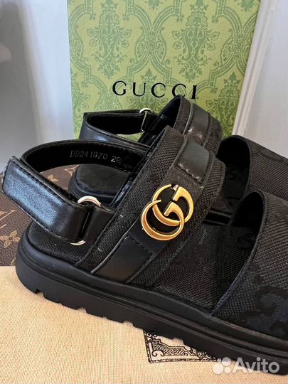 Крутые детские сандали Gucci