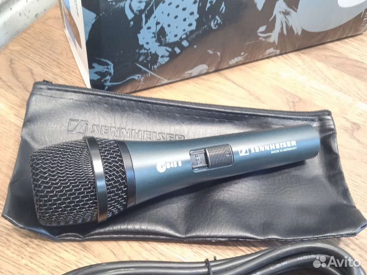 Вокальный микрофон