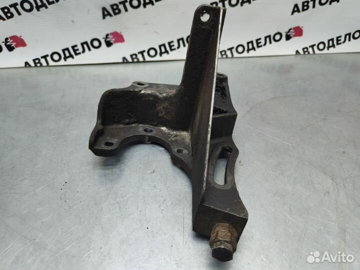 Кронштейн насоса гур Subaru Legacy BG 1994 г.в