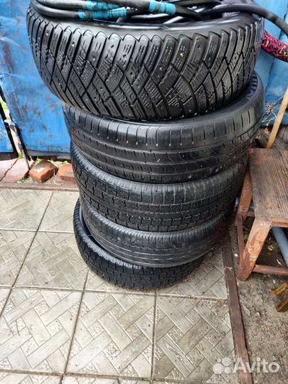 Goodyear Ultra Grip Ice Arctic 2 215/60 R16