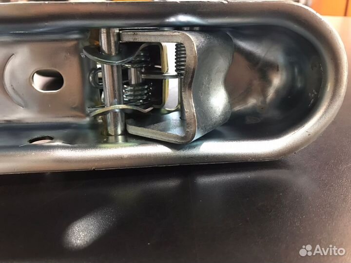 Замковое устройство