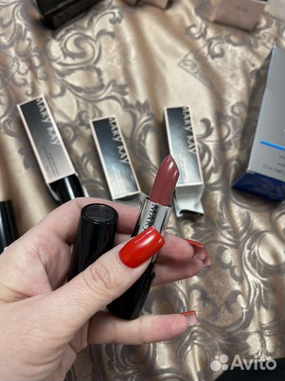 Помады Mary kay