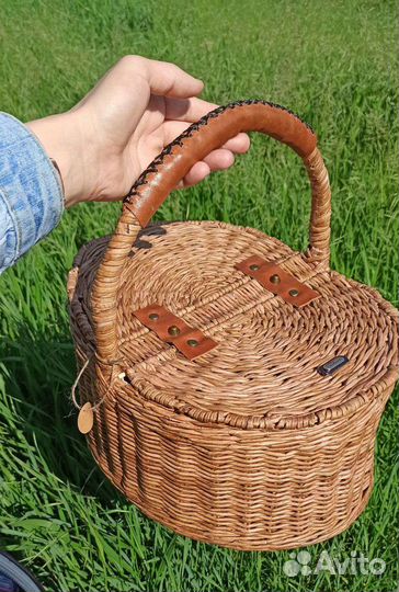 Корзина плетеная с крышкой