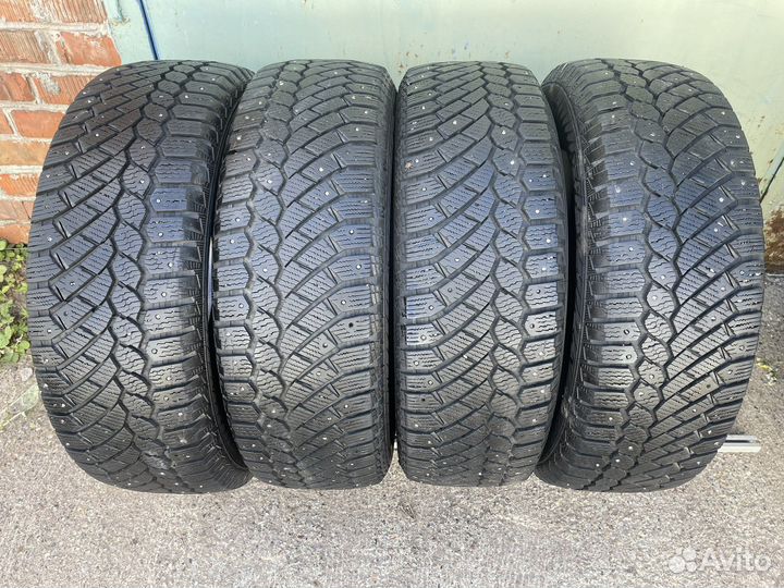 Gislaved Nord Frost 200 SUV 225/65 R17