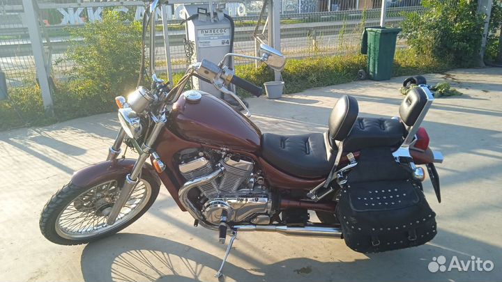 Suzuki Intruder VS 400