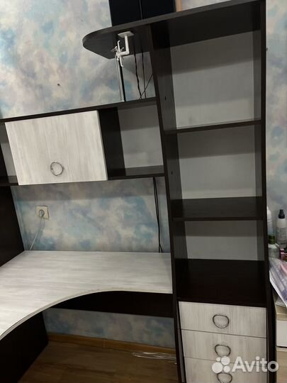 Уголок школьника б/у, стол угловой