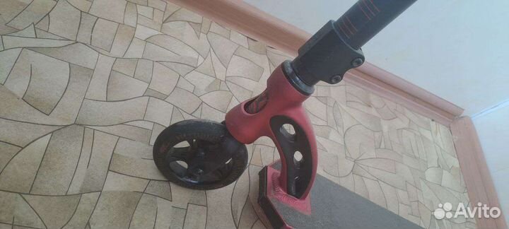 Трюковой самокат MGP VX8Team