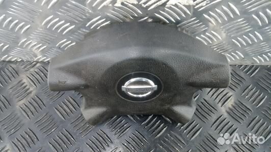 Подушка безопасности водителя nissan navara D22 (8NK40J301)