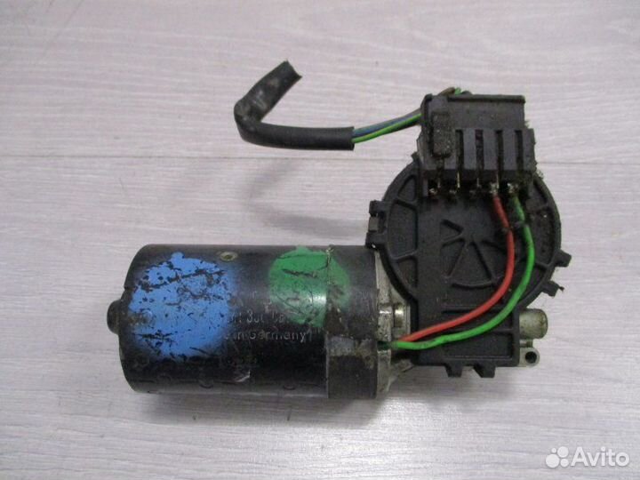 Двигатель стеклоочистителя моторчик дворников Audi