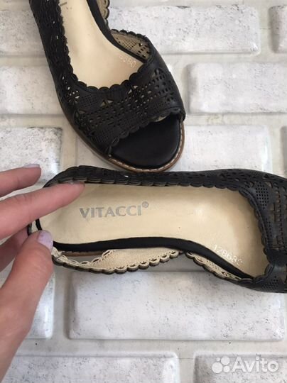 Босоножки Vitacci 36 размер нат.кожа б/у