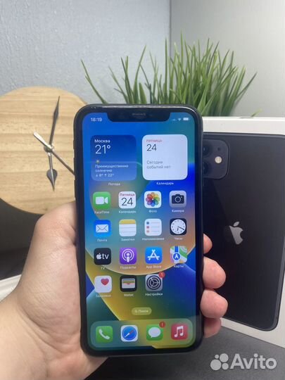 iPhone 11, 64 ГБ