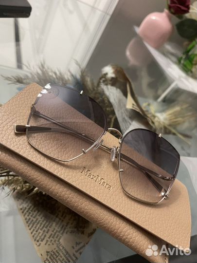 Солнцезащитные очки Max mara