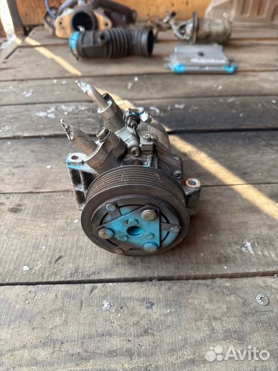 Компрессор кондиционера nissan tiida