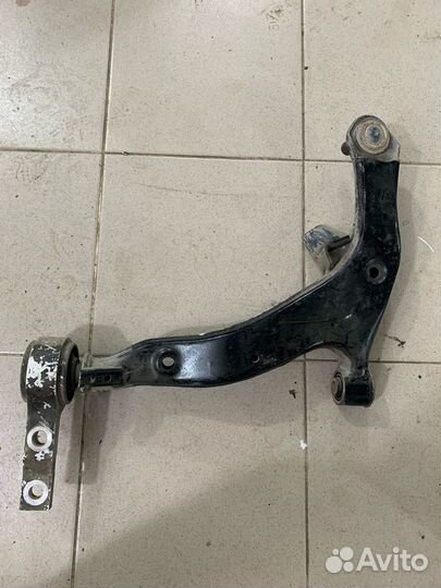 Передний правый рычаг Nissan Teana 31 0680