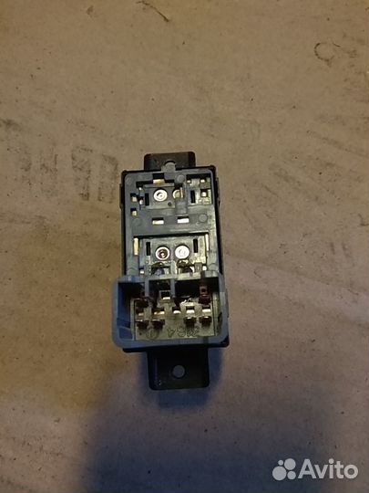 Кнопка стеклоподъемника ssangyong actyon NEW 2011