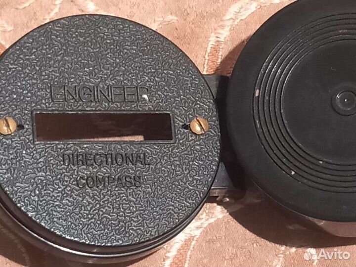 Компас складной