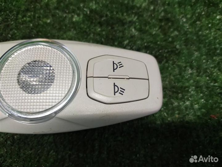 Плафон салона Ford Focus 3 (CB8) 2015