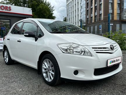 Toyota Auris 1.6 AT, 2011, 180 961 км