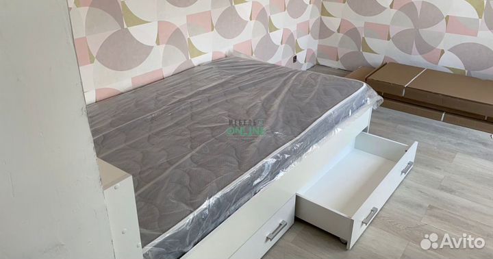 Кровать односпальная 90х200 с ящиками