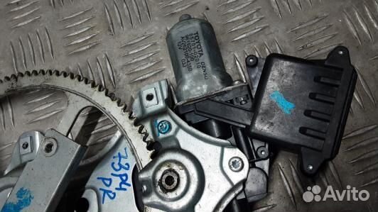 Стеклоподъемник передний правый toyota auris E150 (73P04E501)