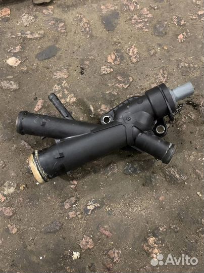 Фланец Volkswagen Sharan 2010 (7N)